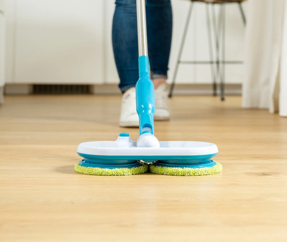 Hurricane Floating Mop - Accu Dweilset - 100 Rotaties Per Minuut 2 Hurricane Floating Mop - Accu Dweilset - 100 Rotaties Per Minuut - Afbeelding 2