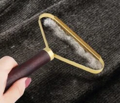 BOTC Pluizenverwijderaar - Ontpluizer -Draagbare Lint Remover - Verwijdert Pluisjes - Voor Tapijt - Zwart 13 BOTC Pluizenverwijderaar - Ontpluizer -Draagbare Lint Remover - Verwijdert Pluisjes - Voor Tapijt - Zwart -Leifheit Store 1200x1028 2