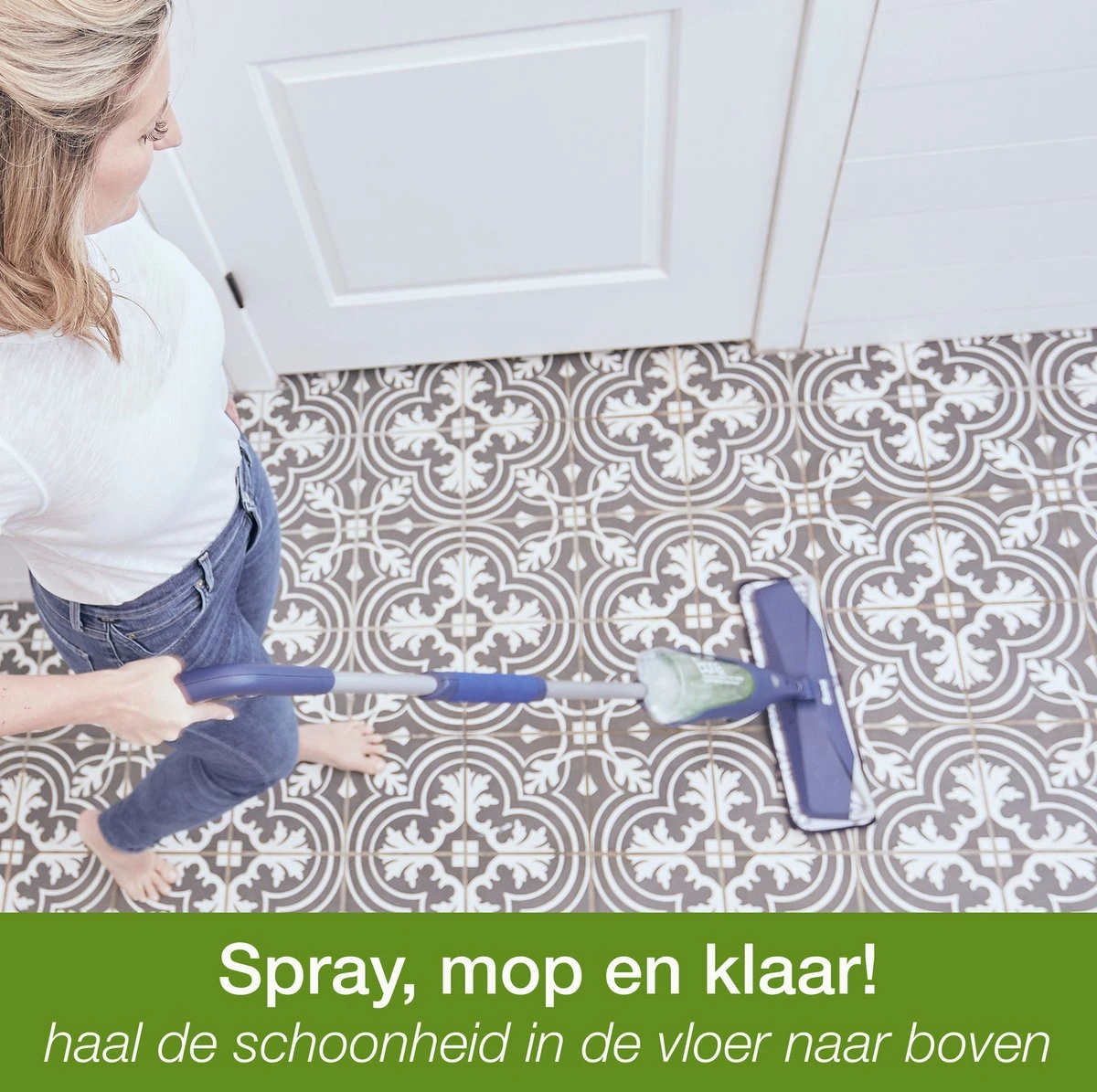 Bona Premium Spray Mop - Alles-in-1 Dweilsysteem - Vloerwisser Inclusief Harde Vloer, Tegel/ Laminaat Reiniger & Microvezel Reinigingspad - Streeploos - Sneldrogend 4 Bona Premium Spray Mop - Alles-in-1 Dweilsysteem - Vloerwisser Inclusief Harde Vloer, Tegel/ Laminaat Reiniger & Microvezel Reinigingspad - Streeploos - Sneldrogend - Afbeelding 4