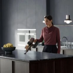 AEG AP81A25COM - Ultimate 8000 - Steelstofzuiger - Stofzuiger Draadloos - Zakloos - Dierenhaar -Leifheit Store 1200x1200 1228