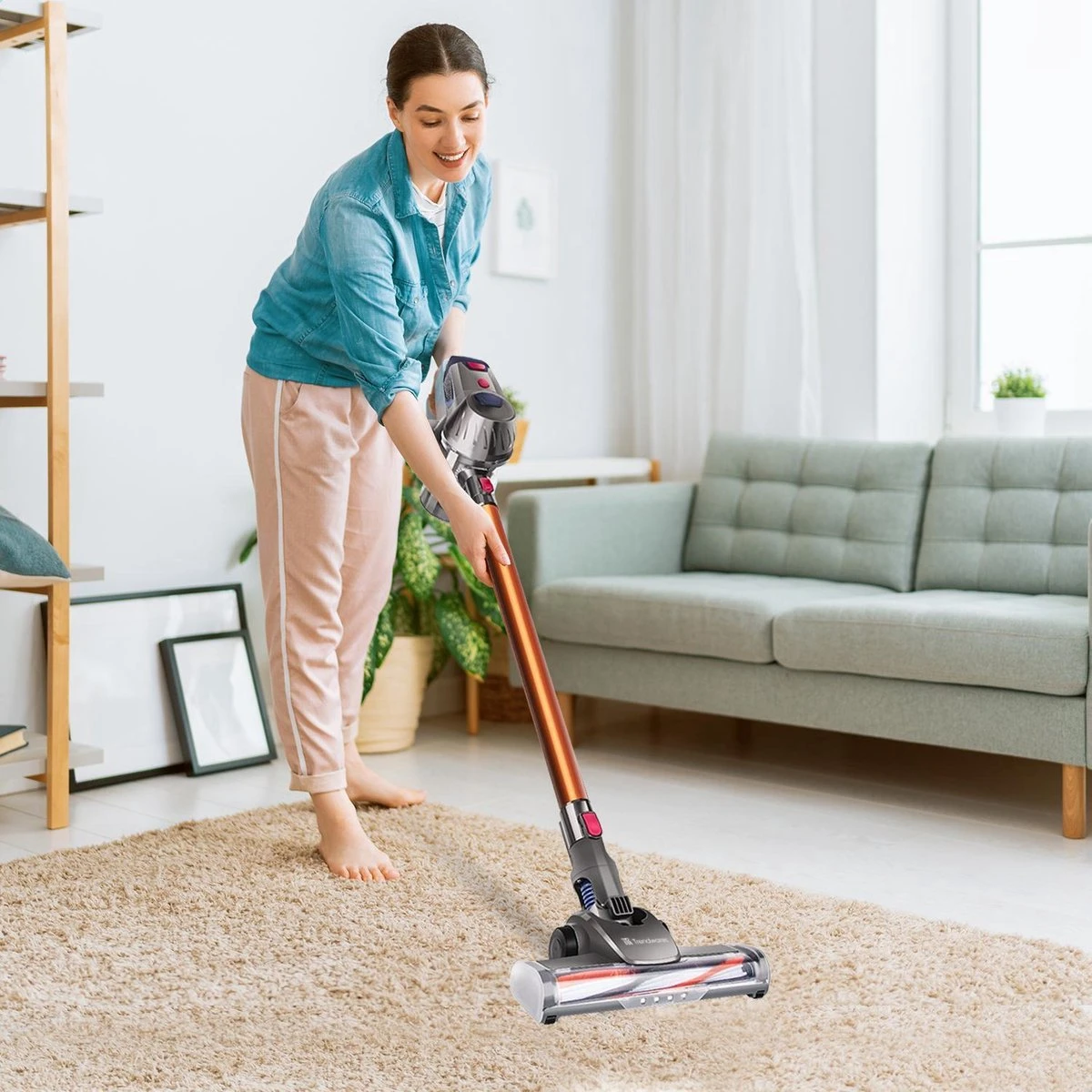 Trendwares® Snoerloze Steelstofzuiger – Handstofzuiger Met Steel – Draadloze Stofzuiger & Kruimelzuiger - 150W - Oranje/Grijs 3 Trendwares® Snoerloze Steelstofzuiger – Handstofzuiger Met Steel – Draadloze Stofzuiger & Kruimelzuiger - 150W - Oranje/Grijs - Afbeelding 3