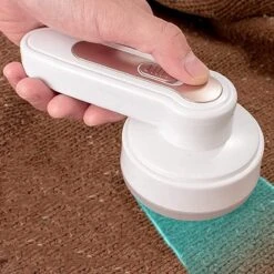 IBright Elektrische Pluizenverwijderaar - Ontpluizer - Draadloos - Oplaadbaar Met USB - Lichtgewicht - Incl. 2 Extra Opzetstukken - Wit -Leifheit Store 1200x1200 2611