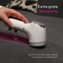Merkloos Elektrische Pluizenverwijderaar – Ontpluizer – Ontpiller - USB Oplaadbaar – Krachtige Batterij – Extra Grote Scheerkop – Voor Bed/bank/kleding - 3x Opzetstuk – Wit -Leifheit Store 1200x1200 2696