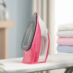 Russell Hobbs Light & Easy Pro Strijkijzer / Stoomstrijkijzer 26461-56 - Roze -Leifheit Store 1200x1200 2778