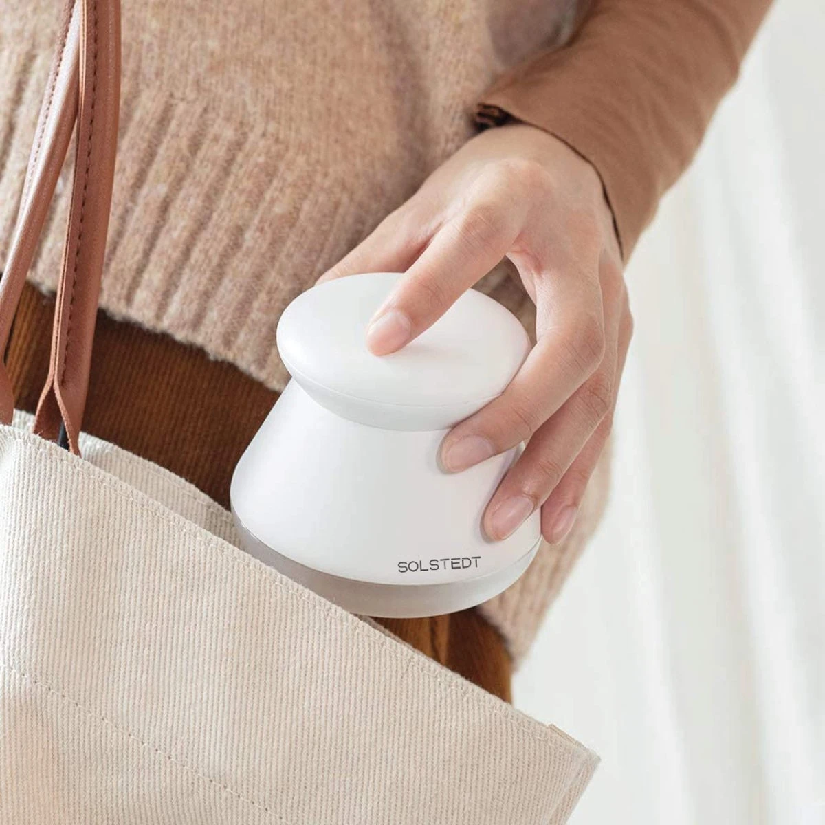 Solstedt® Pluizenverwijderaar - Ontpluizer - Ontpiller - Pluizenroller - Pluizentondeuse Oplaadbaar - Pluizendief - Incl. USB Kabel - Wit 5 Solstedt® Pluizenverwijderaar - Ontpluizer - Ontpiller - Pluizenroller - Pluizentondeuse Oplaadbaar - Pluizendief - Incl. USB Kabel - Wit - Afbeelding 5