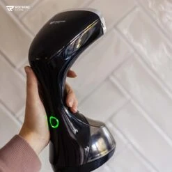 Kledingstomer - Handstomer - Stoomreiniger - Stomer - Inclusief Opzetborstel En Maatbeker - Groot Waterreservoir (300 Ml) - Snel Opgewarmd (30 Sec) - 3 Standen - 1500W - Merk: Rockerz Home - Kleur: Zwart -Leifheit Store 1200x1200 2955