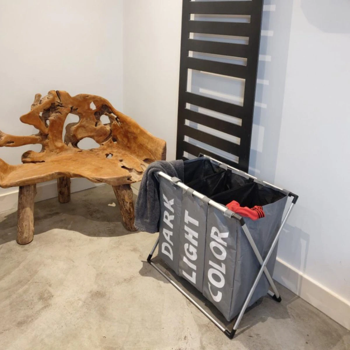 Wasmand Met 3 Vakken - 90 Liter - Opvouwbaar En Afneembaar Frame - Wassorteerder In Verschillende Kleuren - Badkamer Wasgoed Organizer Met Sluitbare Zak - Zwart 4 Wasmand Met 3 Vakken - 90 Liter - Opvouwbaar En Afneembaar Frame - Wassorteerder In Verschillende Kleuren - Badkamer Wasgoed Organizer Met Sluitbare Zak - Zwart - Afbeelding 4