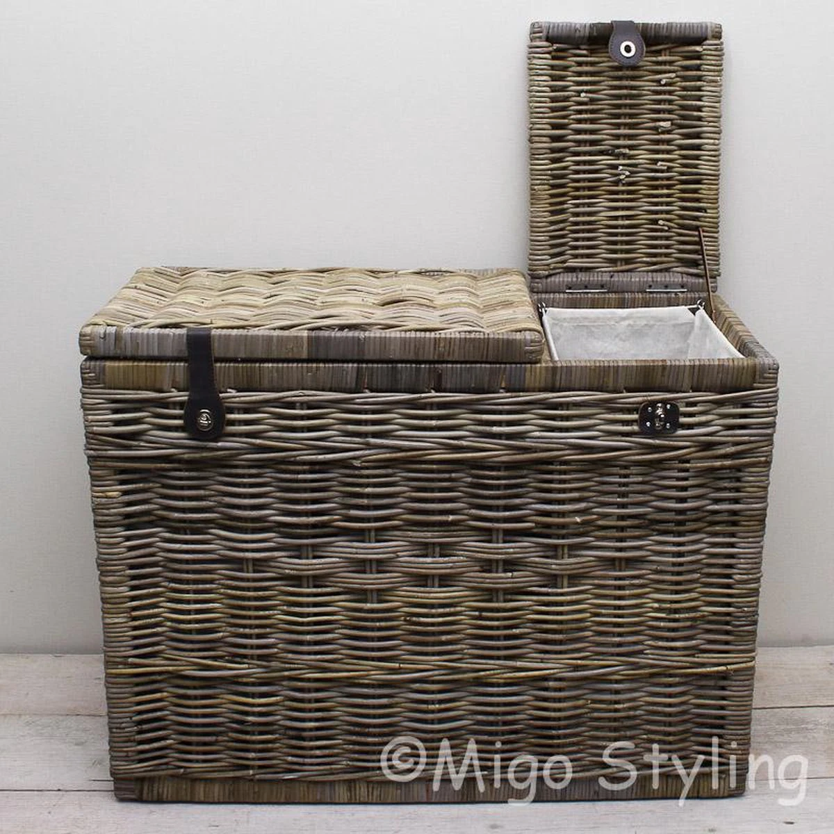 Migo Styling - Wasmand - 3 Vakken - Met Deksel - 85x40xH65 - Riet - Rotan - Trio 4 Migo Styling - Wasmand - 3 Vakken - Met Deksel - 85x40xH65 - Riet - Rotan - Trio - Afbeelding 4