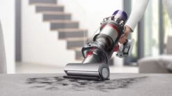 Dyson V10 Extra - Snoerloze Steelstofzuiger 25 Dyson V10 Extra - Snoerloze Steelstofzuiger -Leifheit Store 1200x675 93