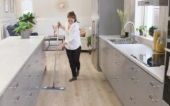 Nordic Stream Vloerwisser - Microvezel Dweil Met Steel - Quick Click Systeem - Douche - Badkamer - 46cm Wisbreedte 18 Nordic Stream Vloerwisser - Microvezel Dweil Met Steel - Quick Click Systeem - Douche - Badkamer - 46cm Wisbreedte -Leifheit Store 1200x746