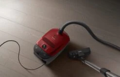 Miele Classic C1 PowerLine - Stofzuiger Met Zak - Mangorood -Leifheit Store 1200x771 2