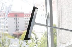 Amenzo® Vloertrekker Met Steel - Vloerwisser - 35 Cm + 120 Cm Steel - Uitschuifbare Aluminium Steel - Badkamer – Trekker - Vloerwisser Wit – Watertrekker -Leifheit Store 1200x797