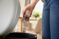 Philips - Ontpiller - Pluizenverwijderaar - Ontpluizer - Pluizendief - Draadloos - Elektrisch - Op Batterijen - Zwart + Extra Borstelset 10 Philips - Ontpiller - Pluizenverwijderaar - Ontpluizer - Pluizendief - Draadloos - Elektrisch - Op Batterijen - Zwart + Extra Borstelset -Leifheit Store 1200x797 5