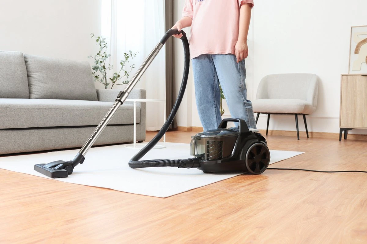 Swiss Pro+ | Stofzuiger Zonder Zak 1500W - Stofzuiger Cyclonische Vaccuum 1500W - 8.5 Meter Actieradius - Dier Vriendelijk - Nieuw Model - Limited Edition 19 Swiss Pro+ | Stofzuiger Zonder Zak 1500W - Stofzuiger Cyclonische Vaccuum 1500W - 8.5 Meter Actieradius - Dier Vriendelijk - Nieuw Model - Limited Edition - Afbeelding 19