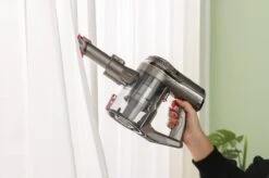 Swiss Pro+ Snoerloze Steelstofzuiger V12 Steelstofzuigers Steelstofzuiger Draadloos Met Kruimelzuiger Turbo Stand Led Verlichting In Mondstuk Sterke Zuigkracht Draadloos Zonder Zak 4In1! Inclusief Muurbeugel Purple Edition 2022 Zwitsers Kwaliteit -Leifheit Store 1200x799 178