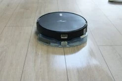 Zoef Robot Anna Met Dweilsysteem AS20ZD - Robotstofzuiger - Met App En Slimme Navigatie - - Robotstofzuiger Met Laadstation - -Leifheit Store 1200x799 220