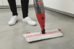 Vileda 1.2.Spray MAX - Vlakke Mop Met Sproeisysteem En Pad In Microvezels 21 Vileda 1.2.Spray MAX - Vlakke Mop Met Sproeisysteem En Pad In Microvezels -Leifheit Store 1200x799 27