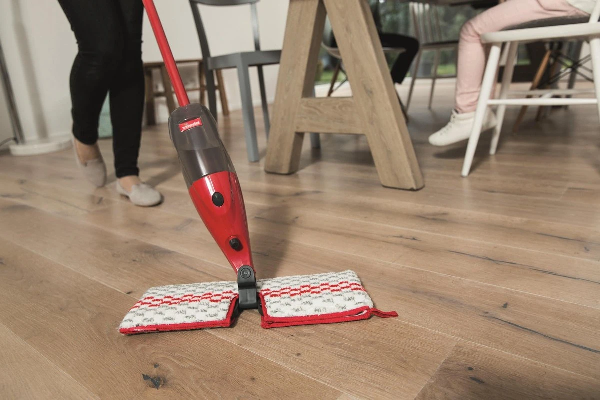 Vileda 1.2.Spray MAX - Vlakke Mop Met Sproeisysteem En Pad In Microvezels 6 Vileda 1.2.Spray MAX - Vlakke Mop Met Sproeisysteem En Pad In Microvezels - Afbeelding 6