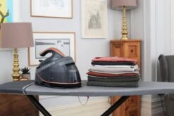 Breville Stoomstrijkijzer Met Stoomgenerator - Iron - Keramische Zoolplaat - Uitneembaar Waterreservoir -Leifheit Store 1200x800 434
