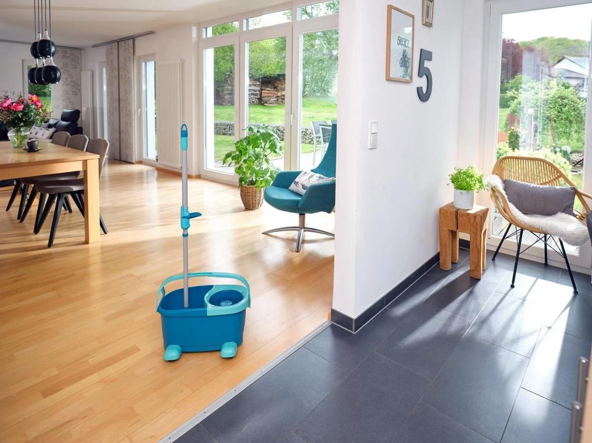 Leifheit Clean Twist Disc Mop Ergo - Dweil Set Compleet Systeem Met Wieltjes - 6 Liter 6 Leifheit Clean Twist Disc Mop Ergo - Dweil Set Compleet Systeem Met Wieltjes - 6 Liter - Afbeelding 6