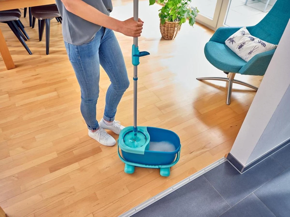 Leifheit Clean Twist Disc Mop Ergo - Dweil Set Compleet Systeem Met Wieltjes - 6 Liter 19 Leifheit Clean Twist Disc Mop Ergo - Dweil Set Compleet Systeem Met Wieltjes - 6 Liter - Afbeelding 19