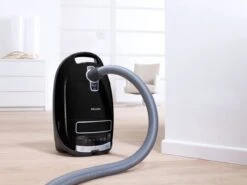 Miele Complete C3 Black Diamond - Stofzuiger Met Zak - Obsidiaanzwart -Leifheit Store 1200x900 143