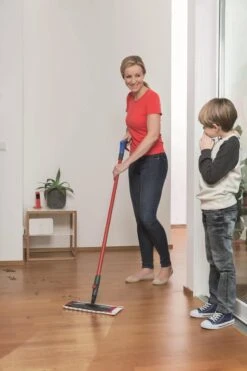 Vileda 1.2.Spray - Vlakke Mop Met Sproeisysteem En Pad In Microvezels -Leifheit Store 800x1200 6