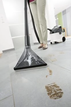 Kärcher SE 6.100 Tapijtreiniger - 1400W - 4L - Nat En Droog 35 Kärcher SE 6.100 Tapijtreiniger - 1400W - 4L - Nat En Droog -Leifheit Store 800x1200 81