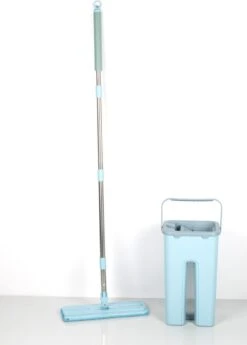 Alpina Platte Mop Met Emmer - Incl. 2 Microvezeldoeken - Voor Harde Vloeren - 360° Draaibaar -Leifheit Store 859x1200