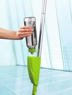 CleanMaxx Spray Mop Vloerreiniger Wisser - Sproeikop -Leifheit Store 919x1200