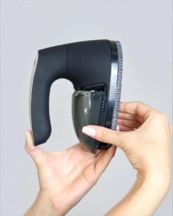 Beepro® Elektrische Pluizenverwijderaar - Ontpluizer - Draadloos En Oplaadbaar - Zwart -Leifheit Store 961x1200 2